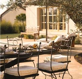  4 Bedroom Villa with Infinity Pool near Rovinj, Istria, Sleeps 8